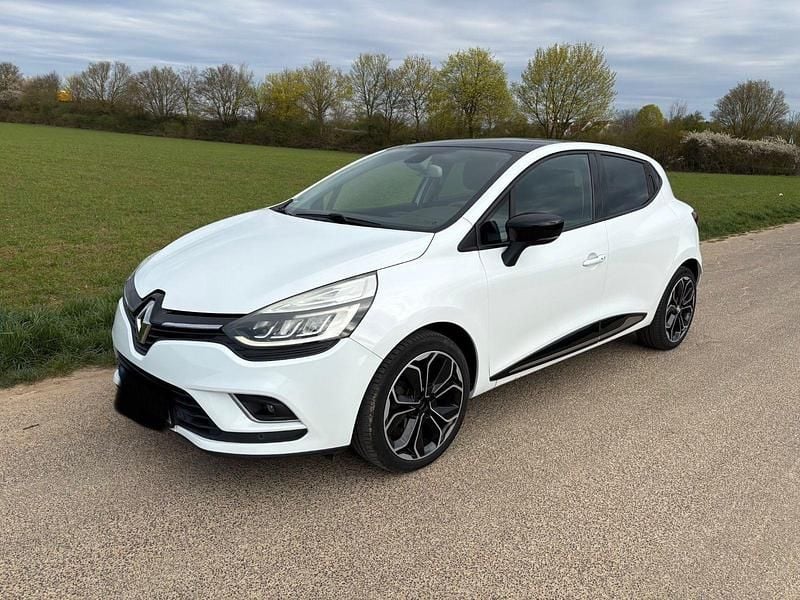 Gebraucht Renault Clio IV Bose Edition 90 PS (66 kW) 2017 Weiß Kleinwagen