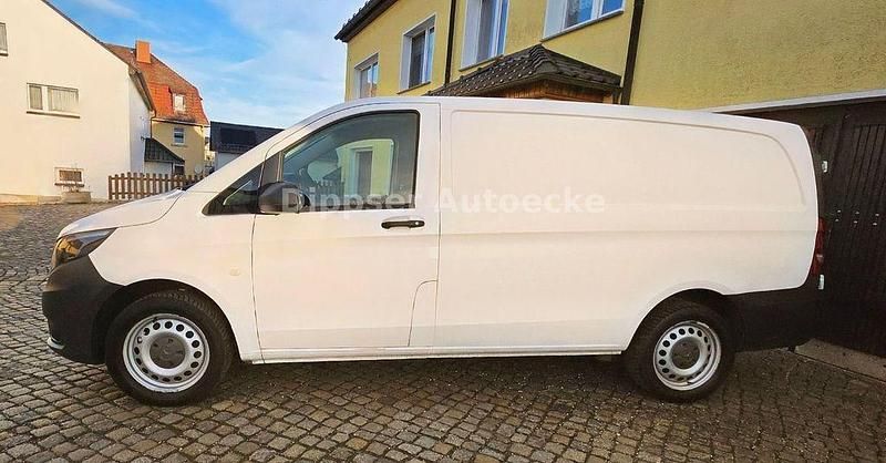 Gebraucht Mercedes Vito 163 PS (119 kW) 2017 Weiß Van