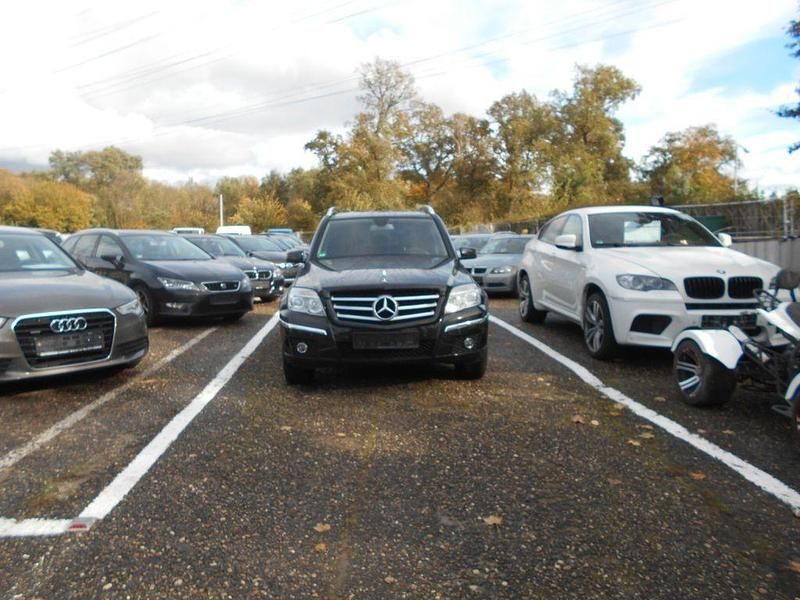 Schwarz Gebraucht 2009 Mercedes GLK350 SUV | 8.500 € (Fairer Preis) - Bild 1/4