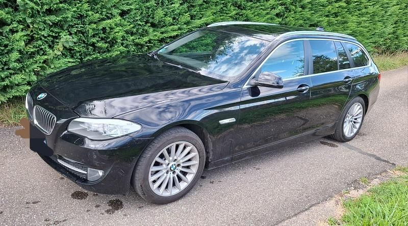 Schwarz Gebraucht 2013 BMW 525 Sport Line Kombi | 7.700 € (Superpreis) - Bild 1/4