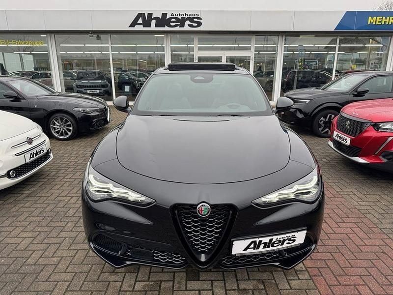 Neu Alfa Romeo Stelvio Premium 280 PS (205 kW) 2026 Schwarz SUV