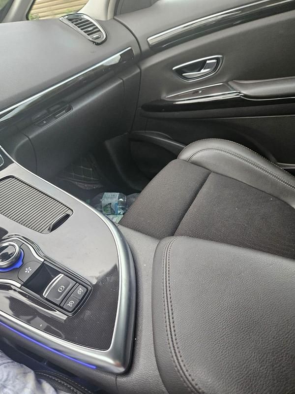 Gebraucht Renault Espace 160 PS (117 kW) 2016 Schwarz Van / Kleinbus