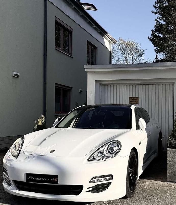 Gebraucht Porsche Panamera 400 PS (294 kW) 2011 Weiß Kleinwagen