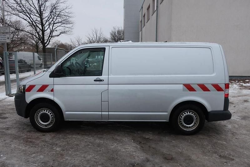 Gebraucht VW T5 140 PS (102 kW) 2010 Silber Van