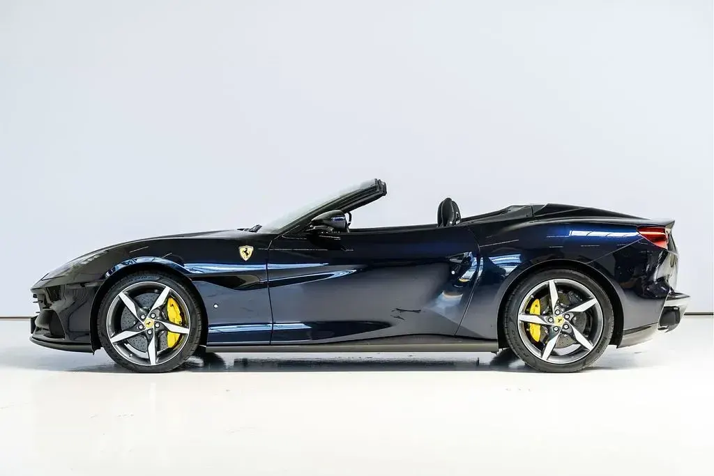 Gebraucht Ferrari Portofino 620 PS (456 kW) 2023 Blau Cabrio