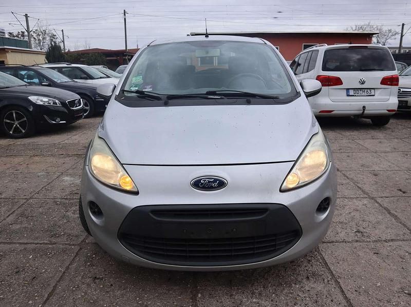 Gebraucht Ford Ka Trend 69 PS (50 kW) 2010 Moonlightsilber metallic Kleinwagen