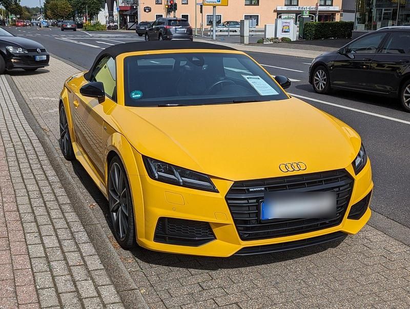 Gelb Gebraucht 2016 Audi TT Roadster Cabrio | 24.450 € (Fairer Preis) - Bild 1/4