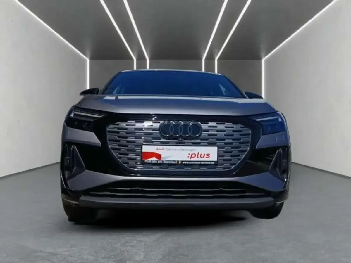 Gebraucht Audi Q4 e-tron S-Line 125 kW (170 PS) 2023 Taifungrau metallic SUV