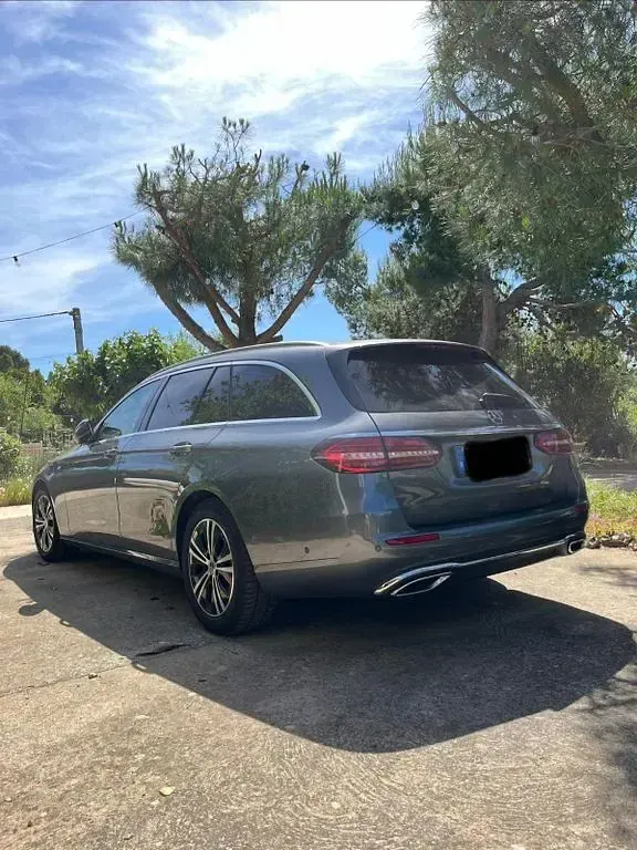 Gebraucht Mercedes E200 160 PS (117 kW) 2020 Grau Limousine