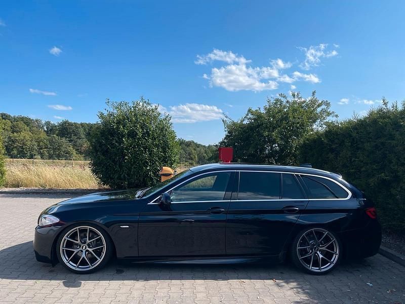 Schwarz Gebraucht 2011 BMW 525 M Performance Kombi | 14.500 € (Teuer) - Bild 1/4