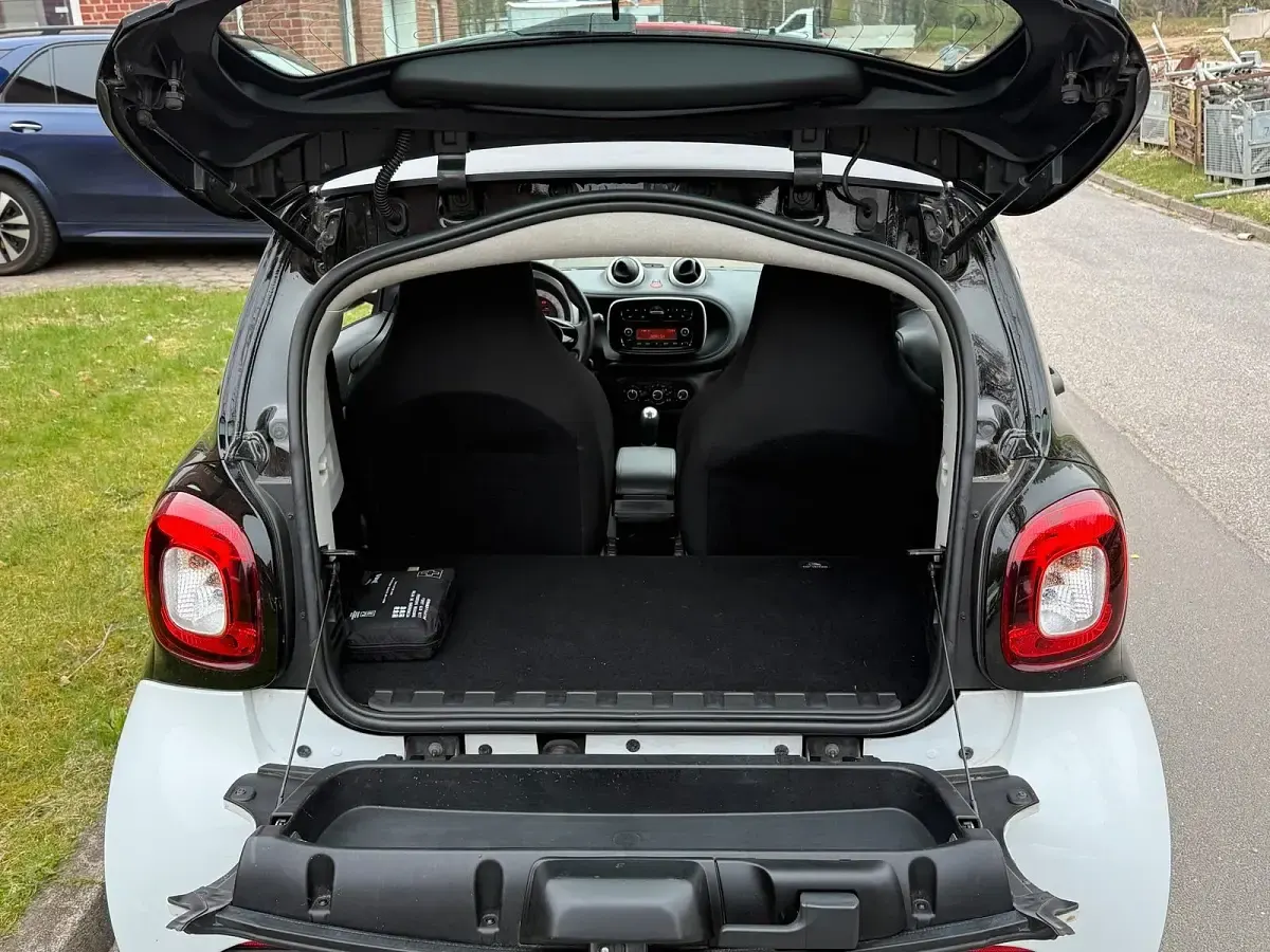 Gebraucht Smart ForTwo Coupé 60 PS (44 kW) 2015 Weiß Coupé