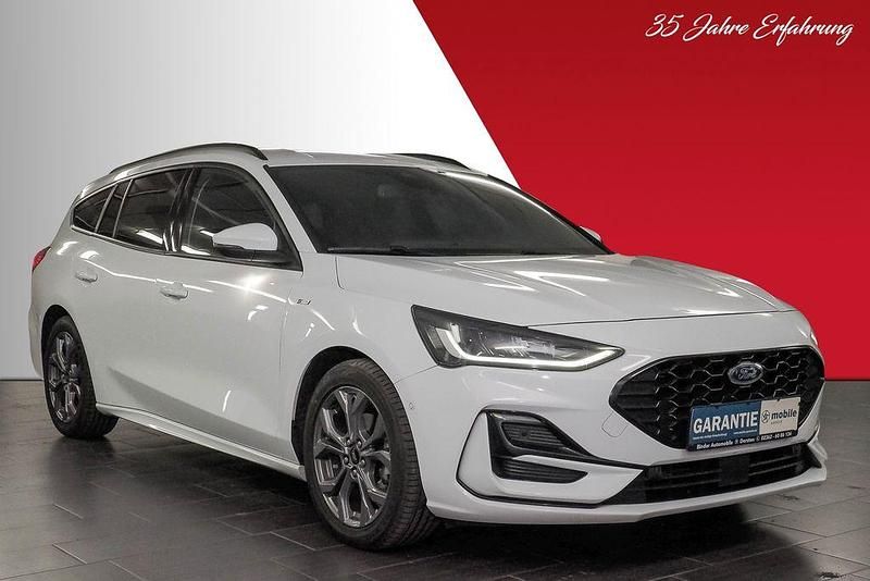 Gebraucht Ford Focus ST-Line 125 PS (91 kW) 2022 Weiß Kombi