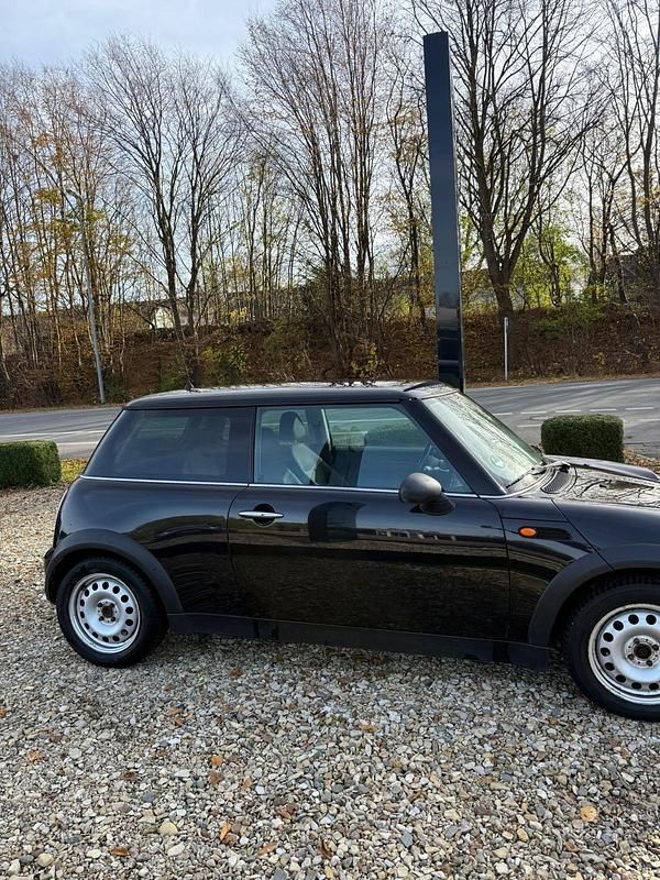 Schwarz Gebraucht 2005 Mini Cooper Coupé Coupé | 2.900 € (Fairer Preis) - Bild 1/4