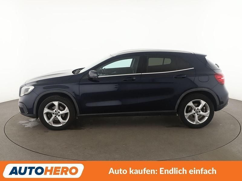 Gebraucht Mercedes GLA220 Urban 177 PS (130 kW) 2017 Blau SUV