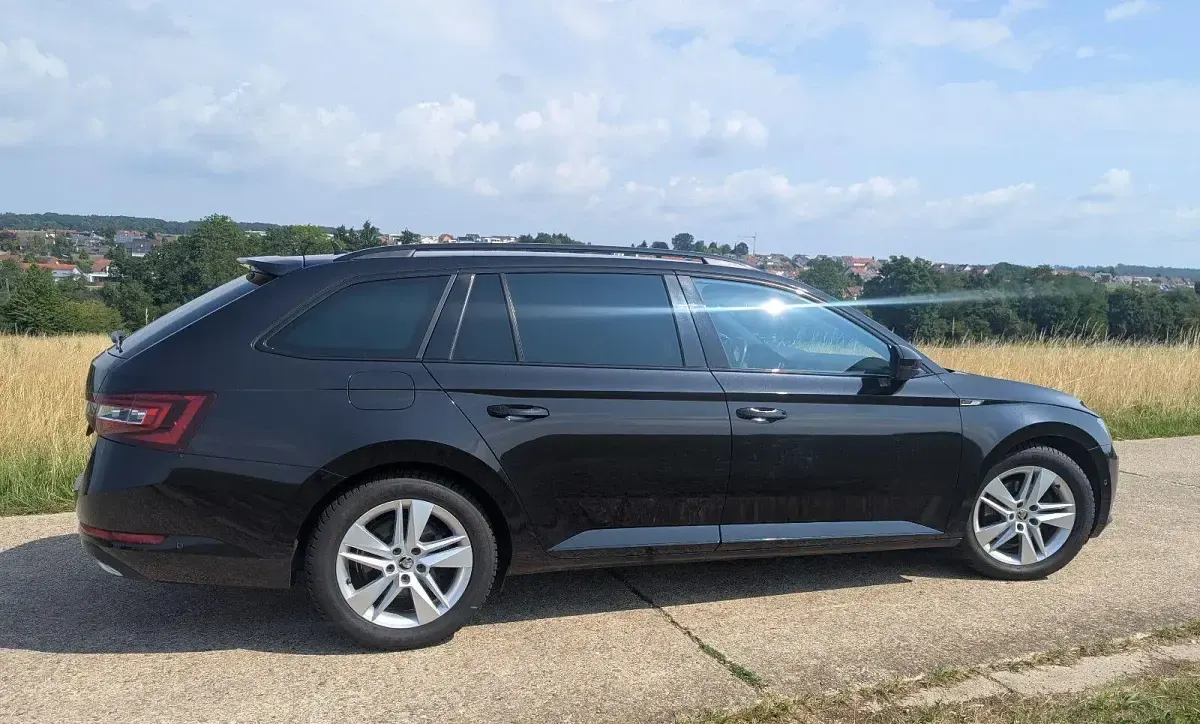 Gebraucht Skoda Superb SportLine 190 PS (139 kW) 2019 Schwarz Limousine