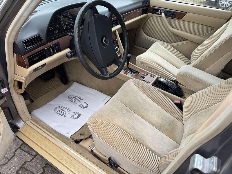Gebraucht Mercedes 500 SE 252 PS (185 kW) 1988 Gold Limousine