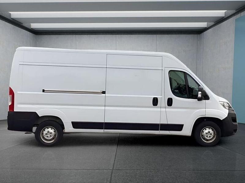 Gebraucht Opel Movano 140 PS (102 kW) 2024 Weiß Limousine