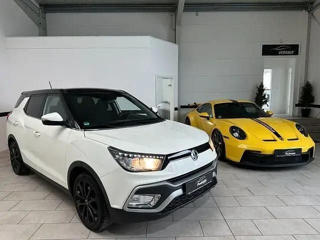Gebraucht SsangYong XLV Quartz 116 PS (85 kW) 2017 Weiß SUV