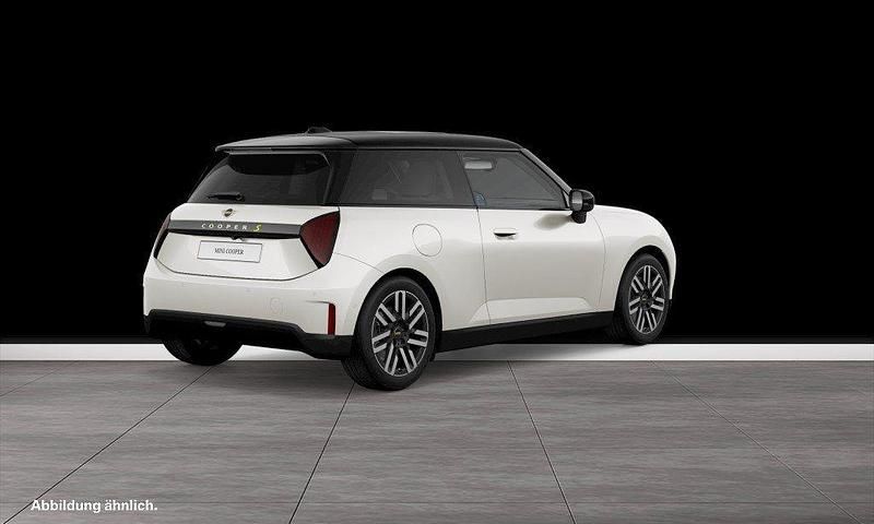 Gebraucht Mini Cooper SE 160 kW (218 PS) 2024 Nanuq white Kleinwagen