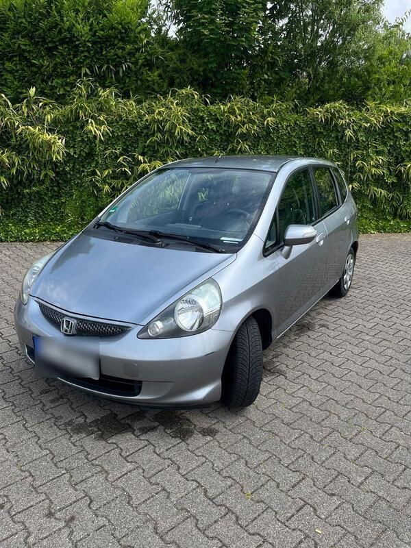Grau Gebraucht 2005 Honda Jazz ES Kleinwagen | 2.100 € (Fairer Preis) - Bild 1/4