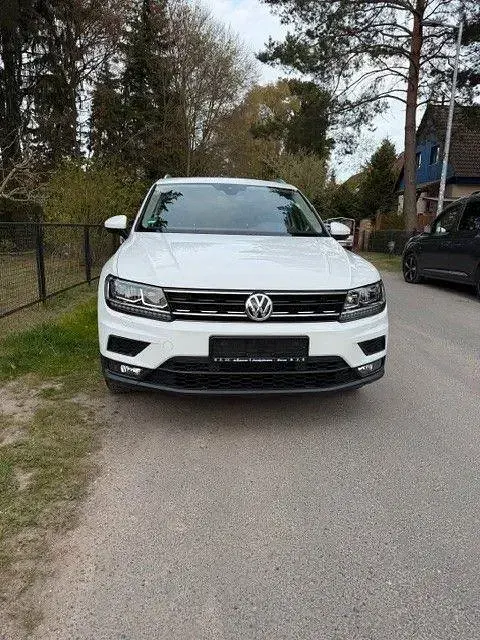 Gebraucht VW Tiguan Sound 179 PS (131 kW) 2017 Weiß SUV