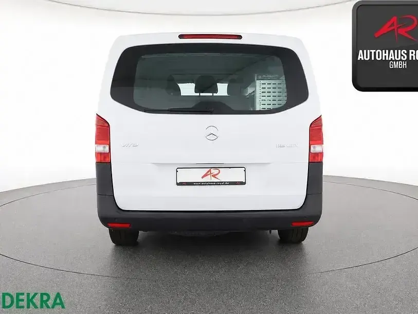 Gebraucht Mercedes Vito 163 PS (119 kW) 2021 Arktikweiss Van