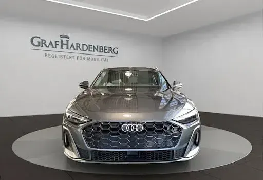 Gebraucht Audi A5 Ambiente 204 PS (150 kW) 2025 Daytonagrau perleffekt Kombi