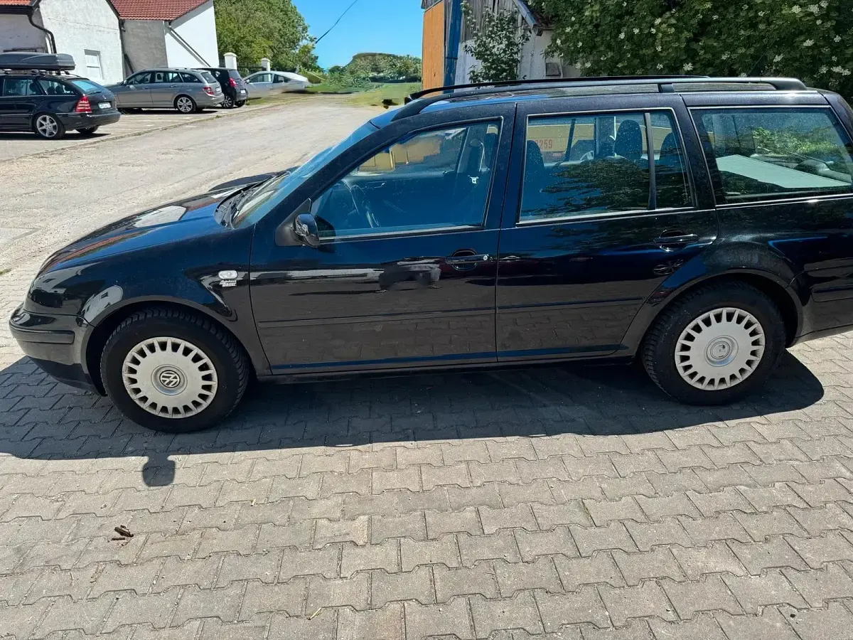 Gebraucht VW Bora 115 PS (84 kW) 2000 Schwarz Kombi