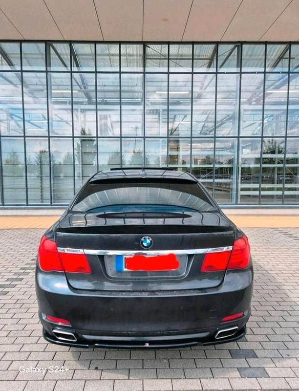 Second-hand BMW 730 245 CP (180 kW) 2009 Gri Berlinǎ