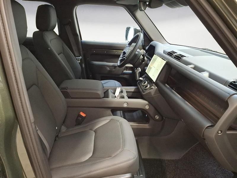 Neu Land Rover Defender SE Dynamic 200 PS (147 kW) 2026 Grün SUV