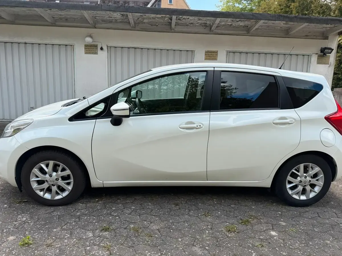 Gebraucht Nissan Note Acenta 90 PS (66 kW) 2016 Weiß Kleinwagen