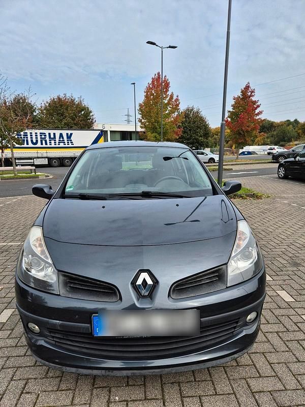 Grau Gebraucht 2007 Renault Clio II Kleinwagen | 3.199 € - Bild 1/4