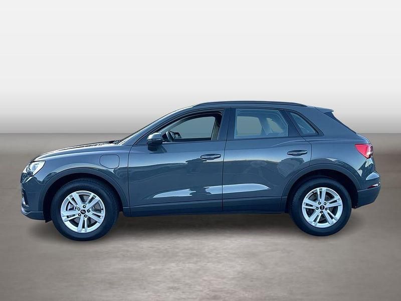 Gebraucht Audi Q3 Basis 245 PS (180 kW) 2022 Nanograu metallic SUV