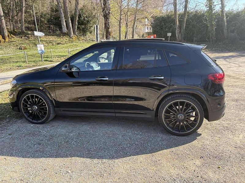 Gebraucht Mercedes GLA35 AMG AMG 306 PS (225 kW) 2024 Schwarz SUV