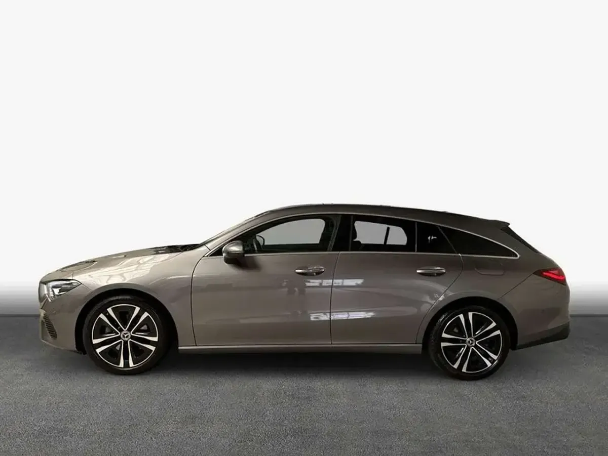 Gebraucht Mercedes CLA180 136 PS (100 kW) 2023 Mountaingrau metallic Coupé