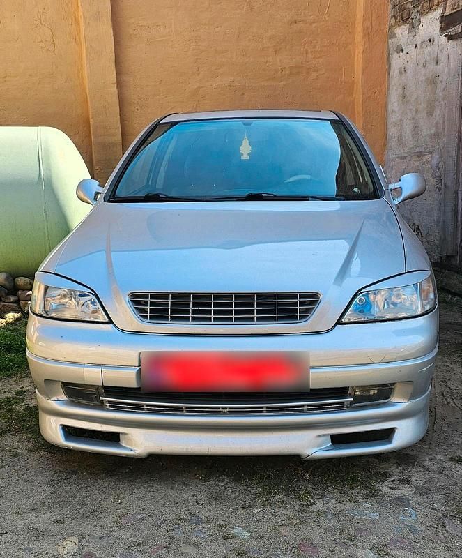 Gebraucht Opel Astra 101 PS (74 kW) 1999 Silber Kleinwagen