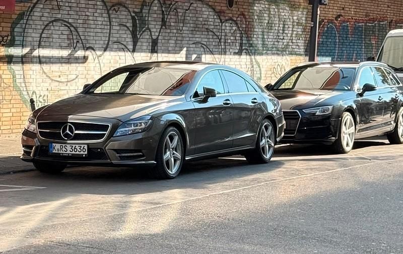 Gold Gebraucht 2013 Mercedes CLS350 Limousine | 16.500 € (Etwas zu teuer) - Bild 1/4