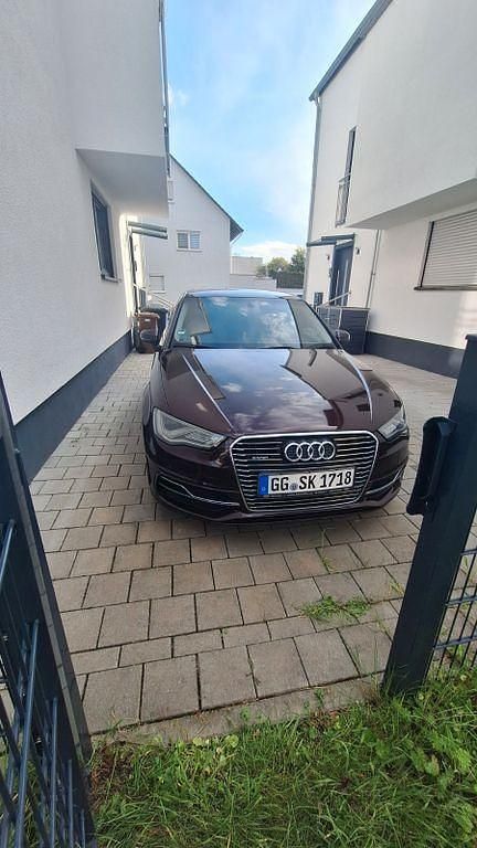 Gebraucht 2015 Audi A3 e-tron Ambiente Kleinwagen | 12.000 € (Fairer Preis) - Bild 1/4
