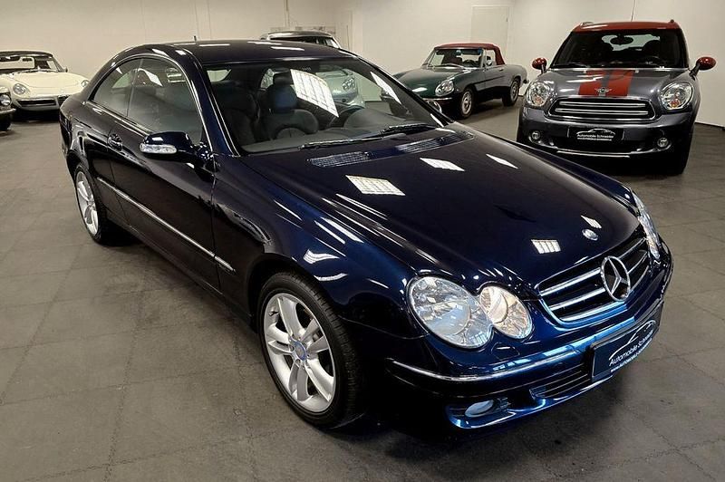 Gebraucht Mercedes CLK200 184 PS (135 kW) 2007 Blau Coupé