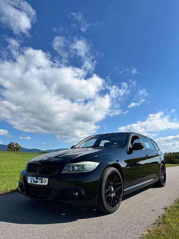 Gebraucht BMW 320 M Sport 170 PS (125 kW) 2009 Schwarz Kombi