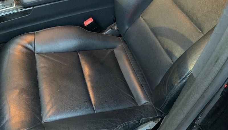 Gebraucht Mercedes E300 Avantgarde 231 PS (169 kW) 2011 Schwarz Kombi