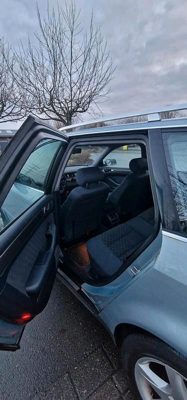 Gebraucht Audi A6 130 PS (95 kW) 2003 Blau Limousine