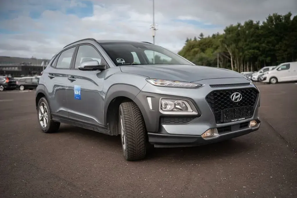 Gebraucht Hyundai Kona 120 PS (88 kW) 2021 Grau SUV