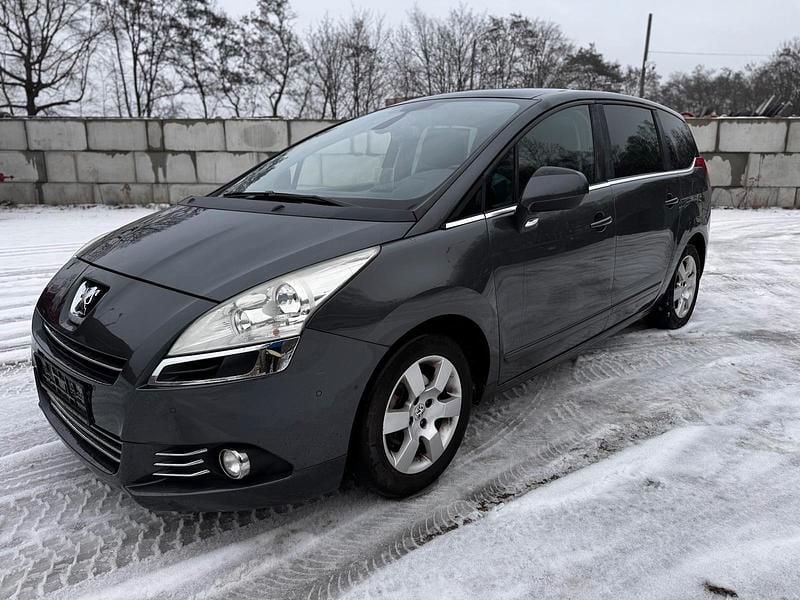 Gebraucht Peugeot 5008 112 PS (82 kW) 2011 Grau Van / Kleinbus