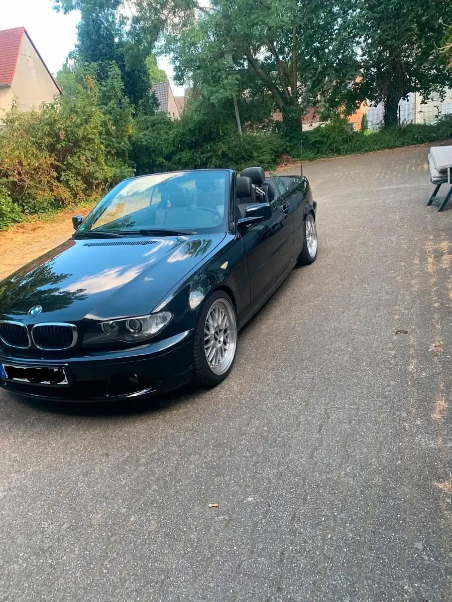 Gebraucht BMW 318 Cabriolet 143 PS (105 kW) 2004 Schwarz Cabrio