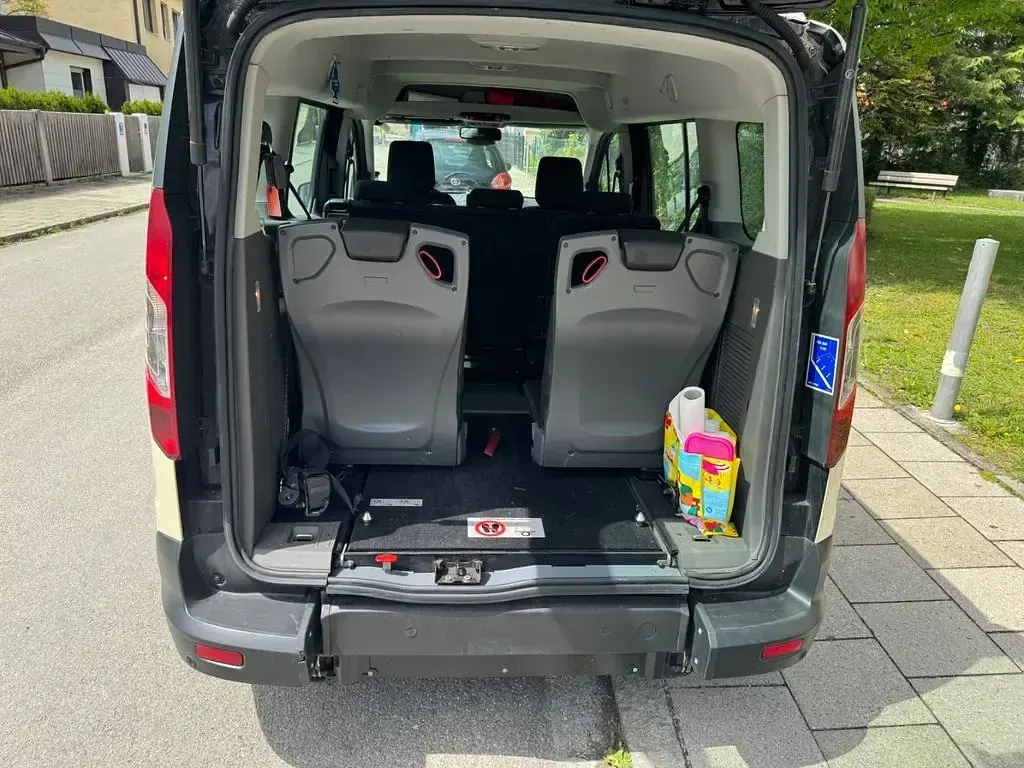 Gebraucht Ford Transit Connect 101 PS (74 kW) 2019 Schwarz Van / Kleinbus
