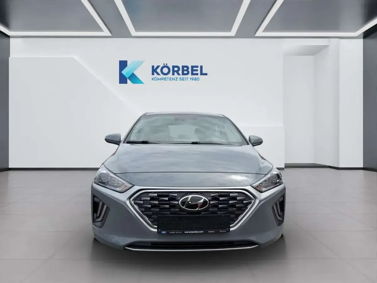 Gebraucht Hyundai Ioniq 141 PS (103 kW) 2021 Grau Kleinwagen