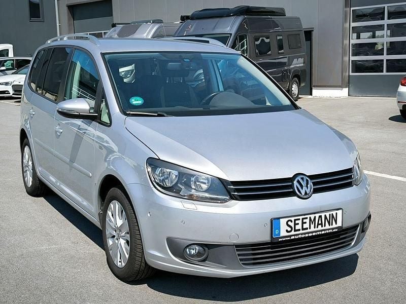 Silber Gebraucht 2014 VW Touran Life Van / Kleinbus | 8.990 € (Guter Preis) - Bild 1/4