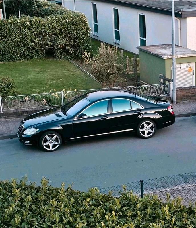 Second-hand Mercedes S450 340 CP (250 kW) 2007 Negru Berlinǎ