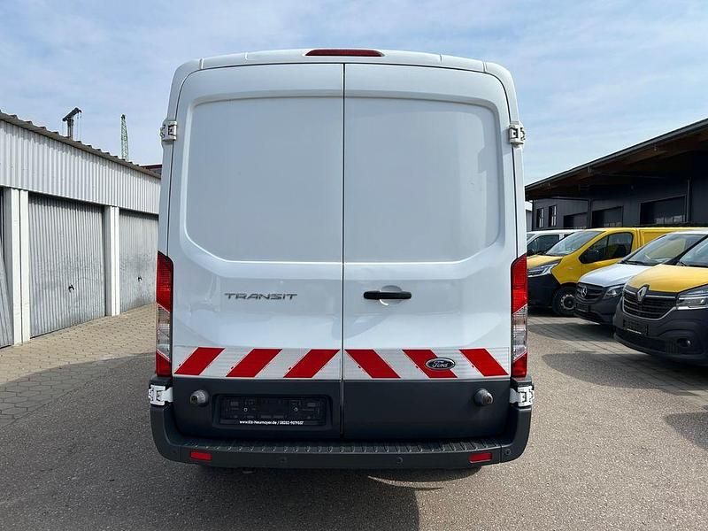 Gebraucht Ford Transit 131 PS (96 kW) 2018 Weiß Van / Kleinbus